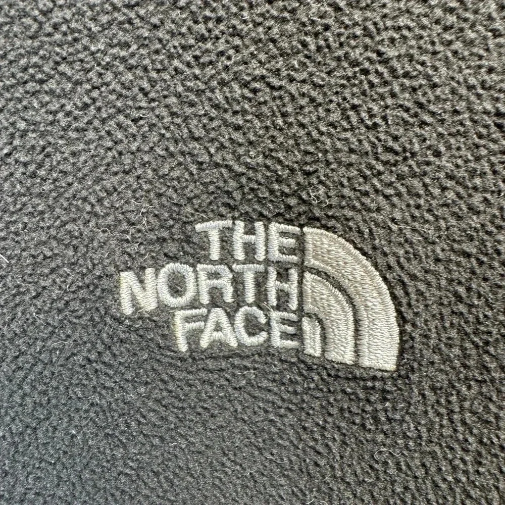 The North Face Black Men’s Quarter‎ Zip Fleece Size Large